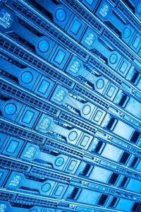 蓝色的互联网数据中心室的硬件数据库房间图片