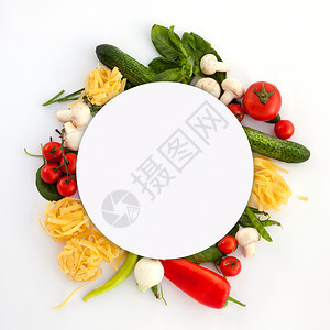 美食产品新鲜蔬菜自制面粉和白圆背面的香水有圆版空间白色背景上的完美蔬菜复制秋天季节图片