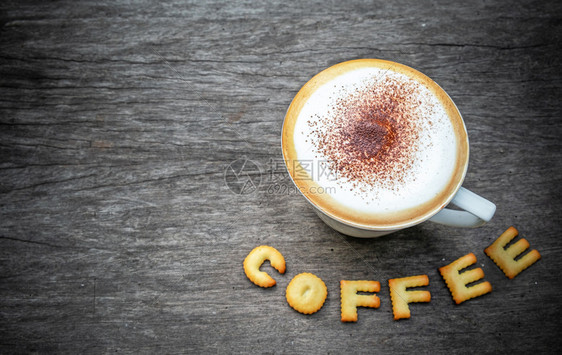 白色的美味咖啡字母表饼干木本加卡布奇诺杯字体图片