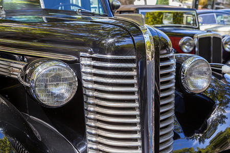 竿街道运动欧洲与美国古老经典汽车在街上推出的汽车影展细节校对Portnoy图片