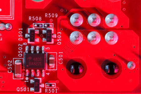 电路板上的电子部件图片