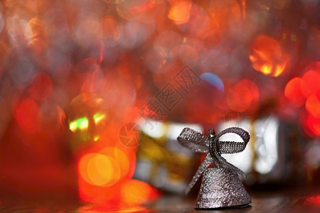 圣诞节和新年假日摘要背景冬季带有装饰品和灯光的圣诞贺卡冷杉传统假期图片