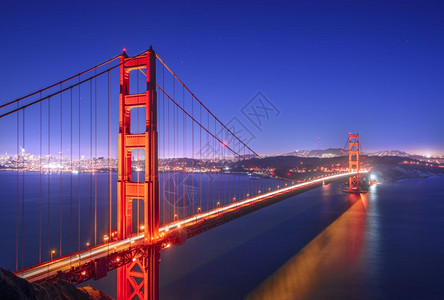 桑金门晚上在加州旧金山浪漫的建筑学图片