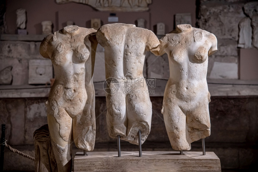 石棺墓碑地中海土耳其安塔利亚201年7月8日至2土耳其安塔利亚副考古博物馆三座雕塑和古老遗迹图片
