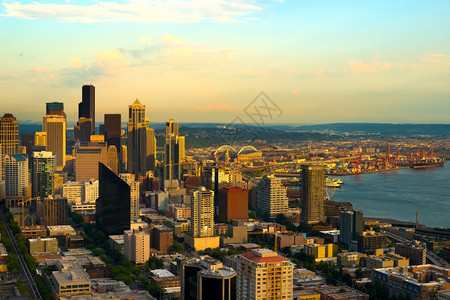 美国华盛顿州西雅图市下城旅行当地的多层图片