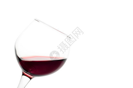 老的葡萄酒白底色孤立的红酒倾斜玻璃开胃图片