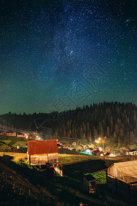 格鲁吉亚古里Bakhmaro美丽星空的惊人银河乔治亚州天气图片