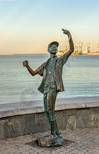 热海乌克兰别尔江斯0723初夏早晨乌克兰别尔江斯堤岸上的渔夫纪念碑乌克兰别尔江斯堤岸上的渔夫纪念碑胡同图片