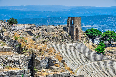 土耳其佩格蒙Pergamon土耳其07219在土耳其希腊城市佩格蒙的古老剧院废墟博物馆建造圆形剧场图片