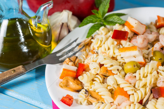 桌布典型的地中海食谱品意大利面素食主义者图片