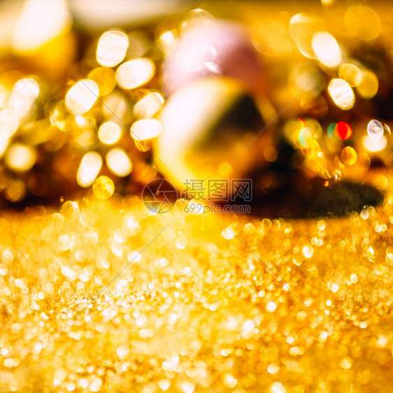 圣诞新年或节定式平面最顶端观看Xmas节庆典金底的色装饰闪亮印有贺卡版面空间金的装饰风格假期图片
