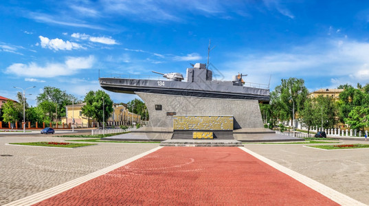 地区乌克兰伊兹梅尔0672乌克兰伊兹梅尔市多瑙河水手城纪念碑在阳光明媚的夏日乌克兰伊兹梅尔多瑙河水手纪念碑街道建造图片