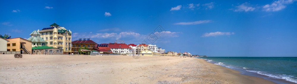 乌克兰扎托卡0512在阳光明媚的夏日乌克兰敖德萨地区扎托卡度假胜地隔离期间的废弃海滩乌克兰扎托卡隔离期间的废弃海滩欧洲村庄旅游图片