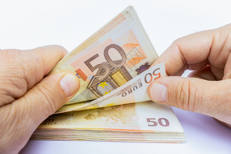 桩两只手数50欧元纸币金融的洲图片