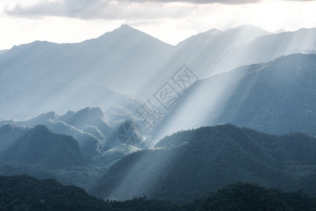 天空泰国的山地景观察点图象自然北图片