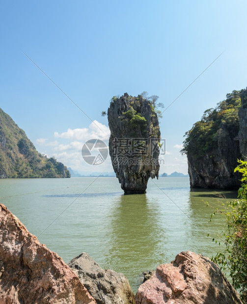 著名的热带泰国攀牙湾詹姆斯邦德岛或塔普的美丽风景海图片