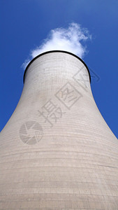 建筑学核生态热电厂中巨大的水塔景象图片