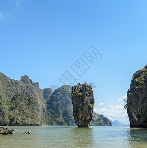 地标泰国攀牙湾詹姆斯邦德岛或塔普的美丽风景结石树图片
