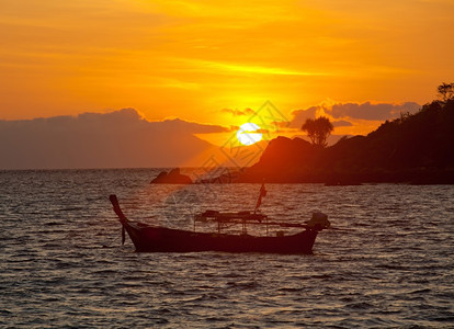 娱乐泰国南部安达曼海的日落异国情调图片