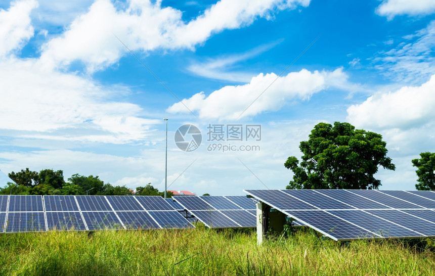 户外太阳能面板图片