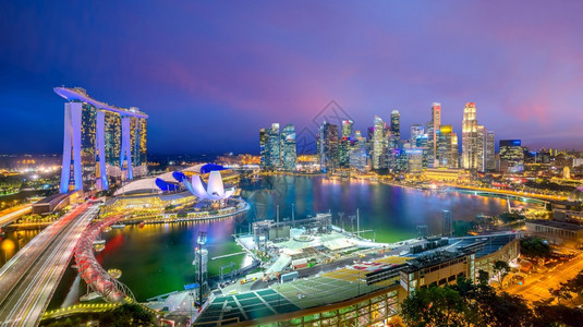 新加坡市中心黄昏的天线海湾地区空景观亚洲图片