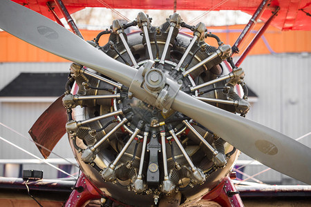 机器械的金属转子老式飞机发动关闭与螺旋桨转子飞机发动关闭与螺旋桨图片