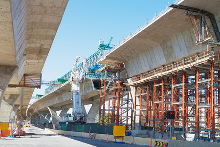 技术行业建造重中道路的支离破碎通道图片