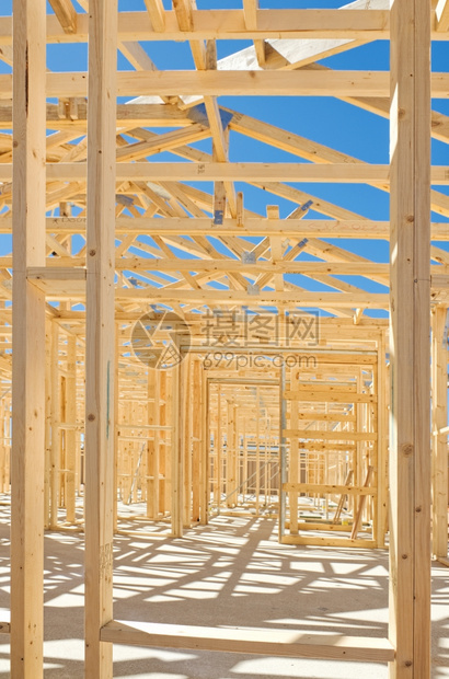 结构体建新住宅筑房屋以蓝天为基准外部的木制图片