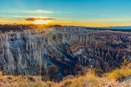 游客形成地质学美国犹他州布莱斯峡谷公园图片