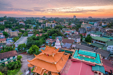 缅甸仰光天线日出美景宗教的佛塔图片