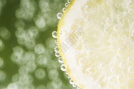 热带酸柠檬片背景不集中卡拉蒙丁多汁的图片