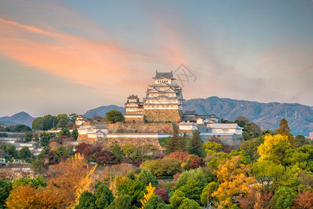 秋天日落在本喜济寺的冰木座城堡天空大阪忍者图片