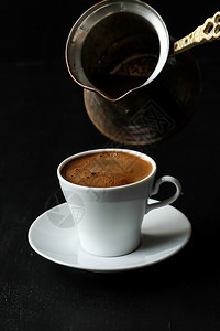 土耳其咖啡和锅木制的香气瓷图片
