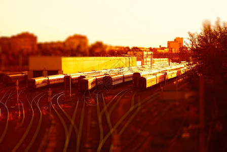 颜色橙莫斯科火车站日落散景背火车站日落散景背高清图片