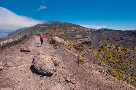 景观目的地旅游西班牙加那利群岛拉帕尔马SanAntonio火山坑顶的游客图片