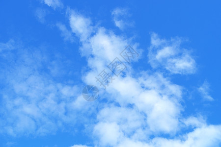 灰蒙景观云在蓝天背的美丽白云在蓝天背景的白云图片