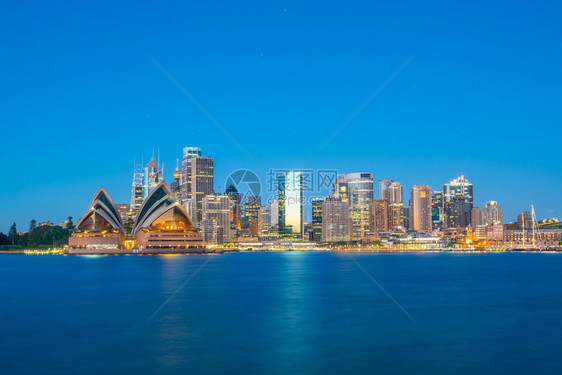 现代的水假期澳洲雪梨市下天际线图片