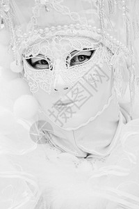 法国ChanazVennetian嘉年华会传统面具和服装威尼斯人神秘美丽图片