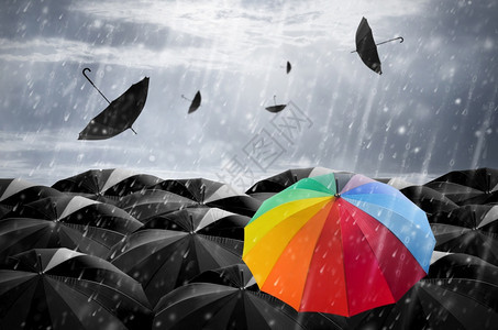 数据保护在风暴中伞的安全网络商业图片