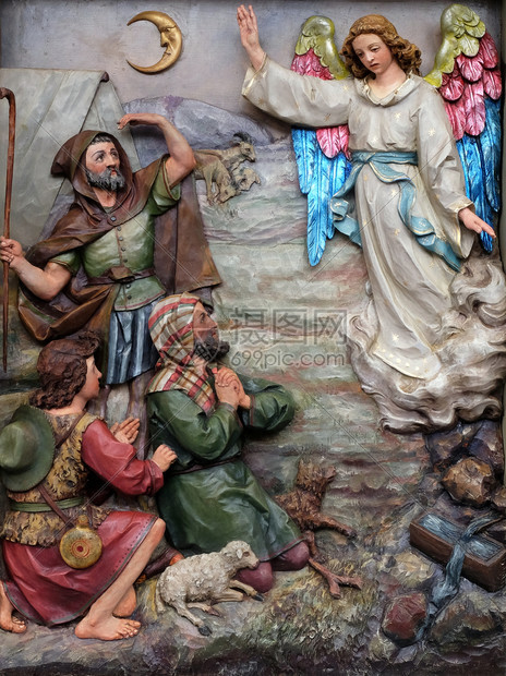 伯利恒上帝的天使拜访了牧羊人并告诉他们诞生的消息在克罗地亚施蒂尔圣马修教堂的里内部的古董图片