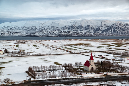 冬天艾雅峡湾冰岛Eyjafjordur沿线通往Dalvik的公路上海岸图片