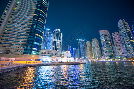 阿拉伯联合酋长国迪拜Marina夜天线大楼和河流迪拜假期海湾图片
