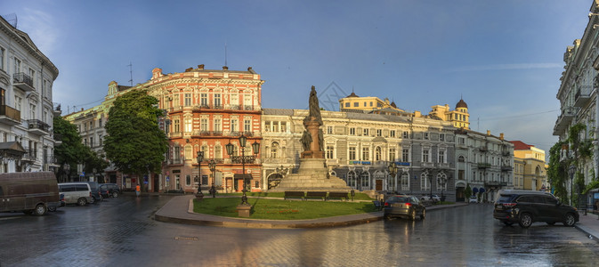 晴天全景乌克兰奥德萨Odessa06128年日落夏晨在敖德萨乌克兰凯瑟琳广场和巴黎CatherineSquar旅馆历史中心以及奥图片