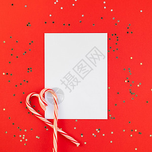 红纸背景金光闪广场模板上Xmas节庆祝信封装在贺卡20年版面上新或圣诞喜庆信件模拟公寓铺设最高视野圣诞节小样红色的图片