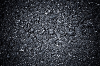 抽象的新黑色沥青封闭式高精密纹理等级鹅卵石图片