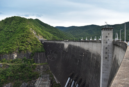 峡谷泰国Tak的Bhumibol大坝的力量地标建成图片