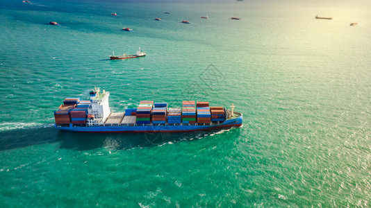多于水海洋运输大型国际阿西亚和平岛进口出交换corgo开海空中观察的大型国际客运货物集装箱和图片