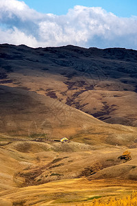 阿尔泰山和间峡谷的自然景观阿尔泰山和间峡谷的自然景观低地结石俄罗斯图片