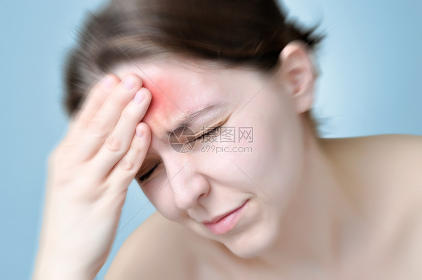 保持患有头痛的妇女疾病患图片