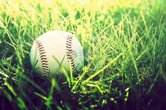 内场体育法庭Instagram古老照片中的草地棒球图片